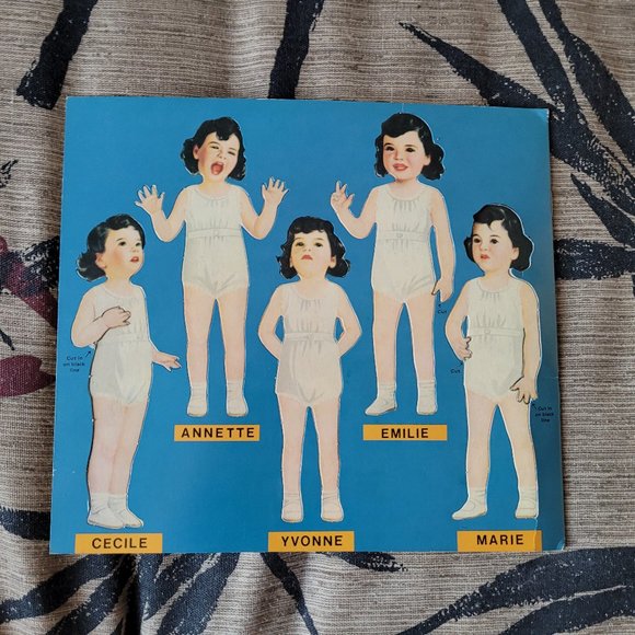 The Dionne Quintuplets Paper Dolls Book Unused - Picture 12 of 14
